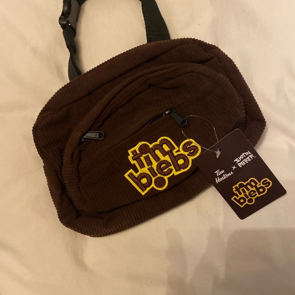 JUSTIN BIEBER X TIM HORTONS FANNY PACK NWT tim bieb - Picture 6 of 7